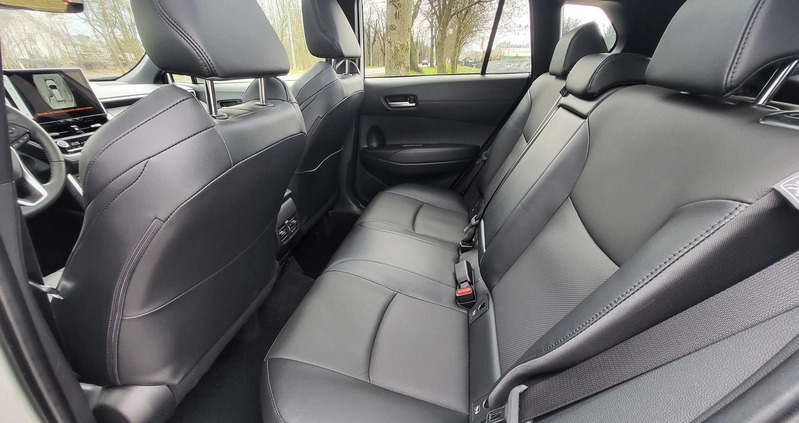 Toyota Corolla Cross cena 176500 przebieg: 5419, rok produkcji 2022 z Mosina małe 254